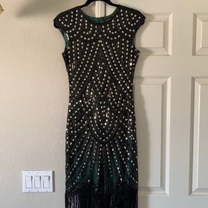 1920s flapper girl dress